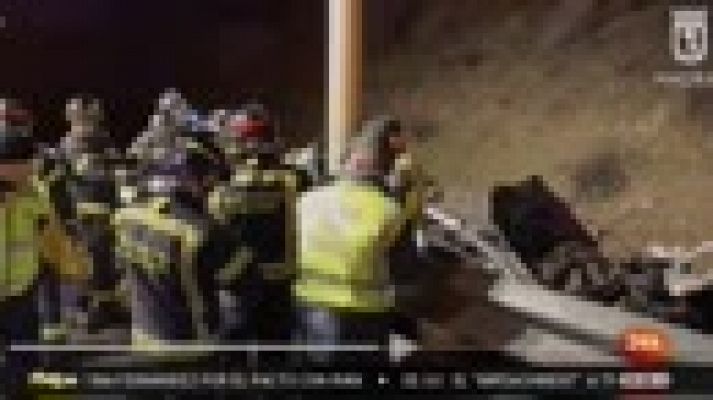 Informativo 24h - Mueren tres jóvenes de 20 años en un accidente en Madrid