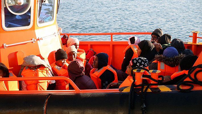 Cerca de un centenar de migrantes llegan a distintos puntos de la costa española