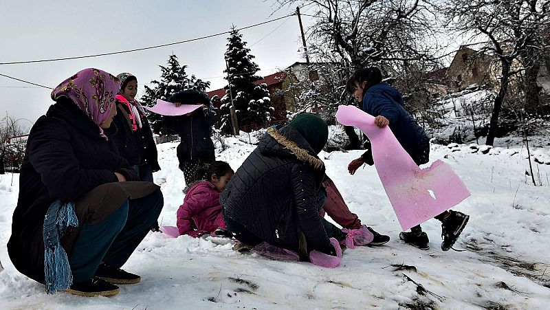 Alemania debate si acoger a los niños sin acompañantes que aguardan refugiados en Grecia