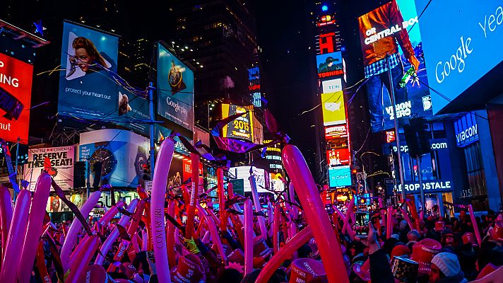 Telediario 1 - Cada vez más gente elige pasar la Nochevieja fuera de casa