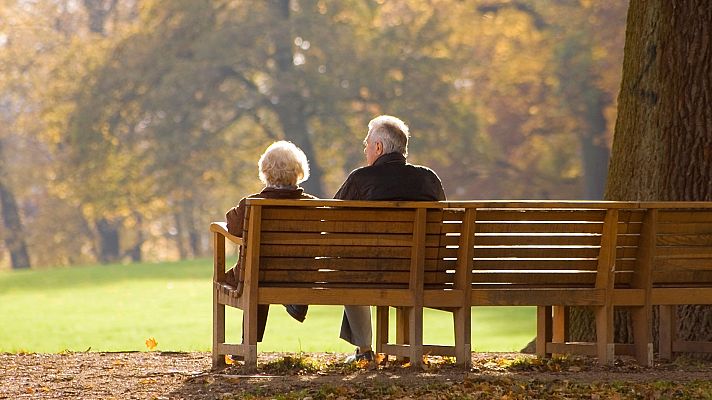 La decisión del Gobierno de posponer la subida de las pensiones encuentra el rechazo frontal de PP y Cs