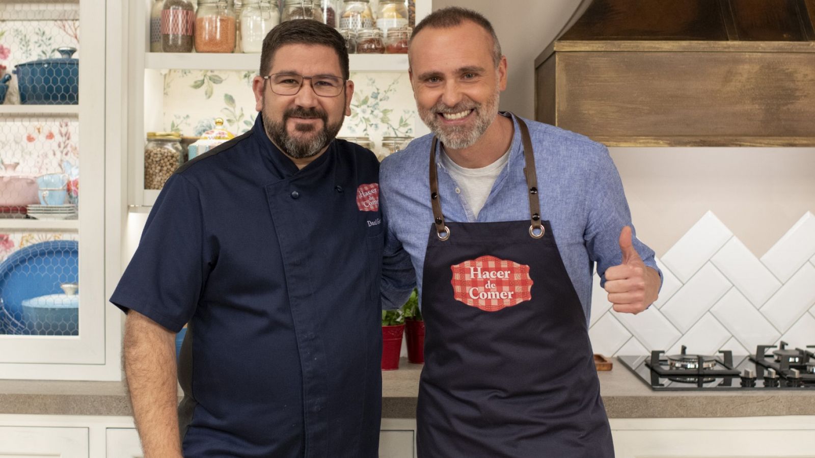 Hacer de comer - Crema de brócoli y sashimi en flor de lubina - ver ahora
