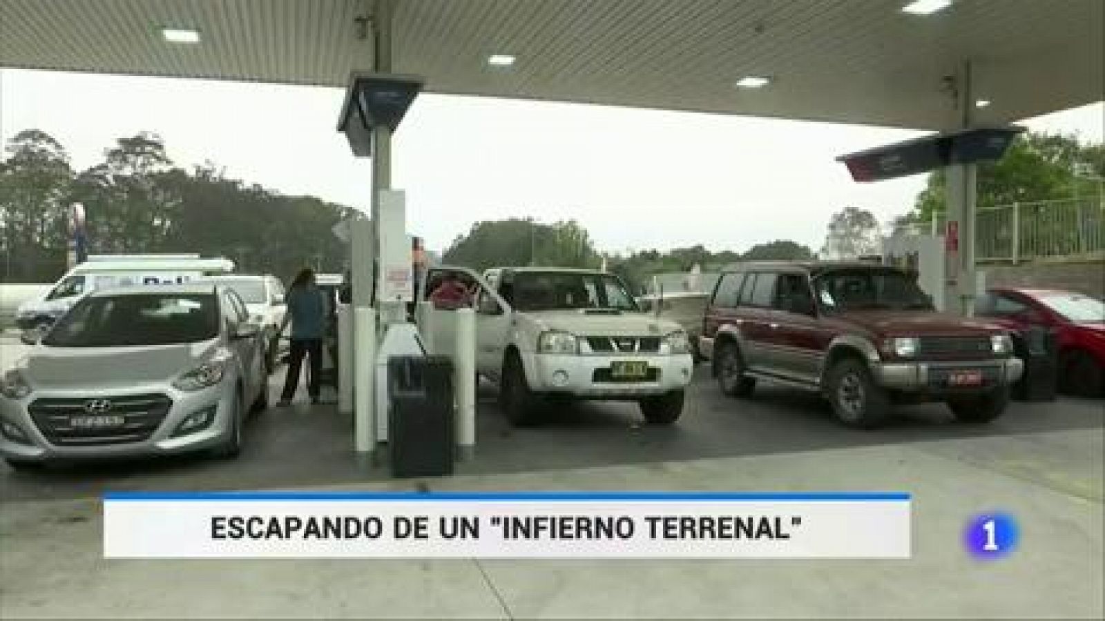 Miles de personas huyen de los incendios en Australia por el estado de emergencia