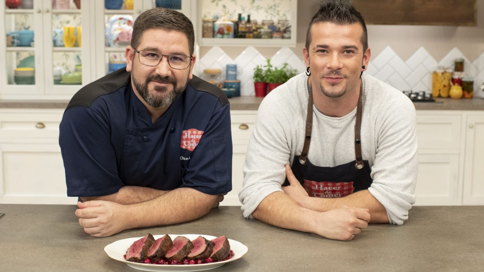 Hacer de comer - Crepes de acelgas y solomillo al horno - ver ahora