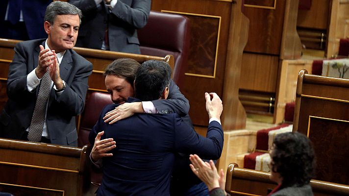 Telediario 1 - Buena sintonía entre Sánchez e Iglesias durante la primera jornada del Pleno de Investidura