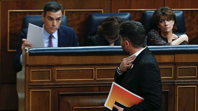 Rufián vuelve a hablar de autodeterminación, mientras que Sánchez responde que no es constitucional