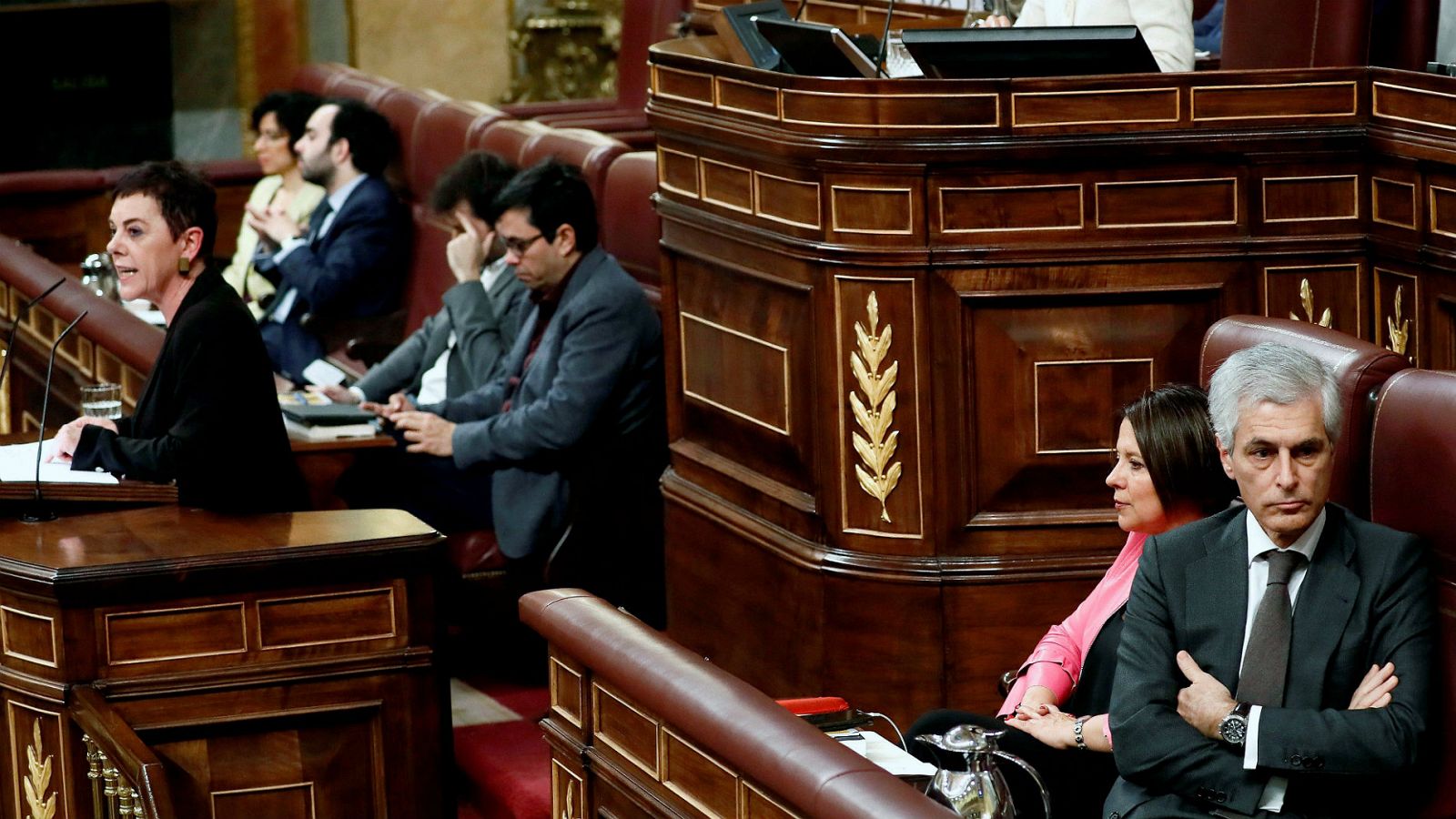 Investidura | Bronca en el Congreso durante la intervención de EH Bildu con gritos de "asesino" - RTVE.es