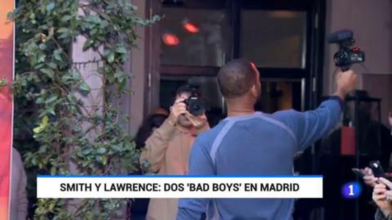 Telediario 1: Will Simth y Martin Lawrence: Dos 'bad boys' en Madrid | RTVE Play