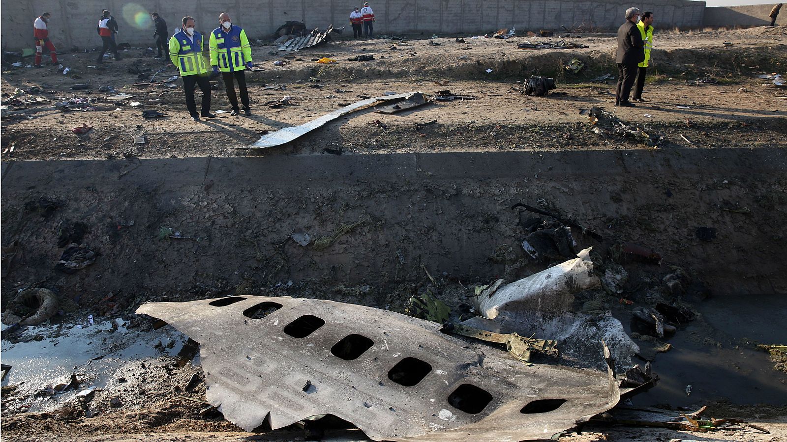 Un Boeing con 176 personas a bordo se estrella en Irán
