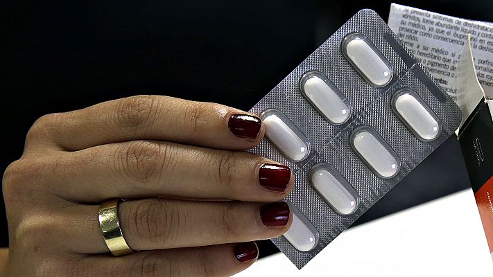 Sanidad obliga a retirar de internet vídeos de 'influencers' que recomiendan medicamentos