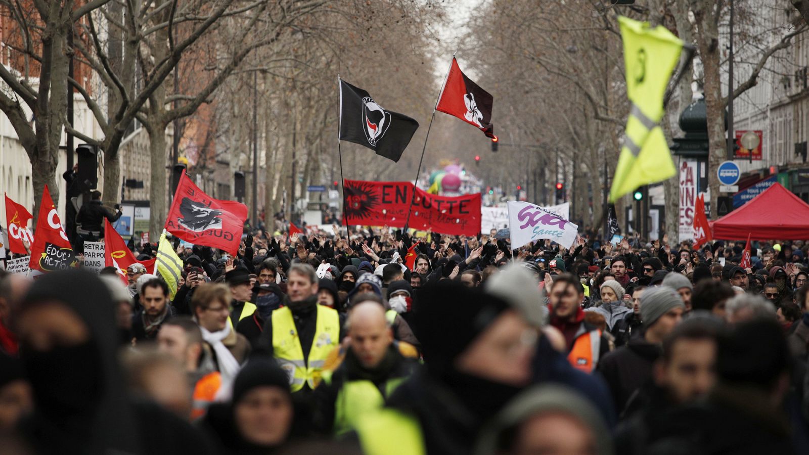 El Gobierno de Macron acepta retirar la subida de la edad la jubilación hasta los 64 años - ver ahora