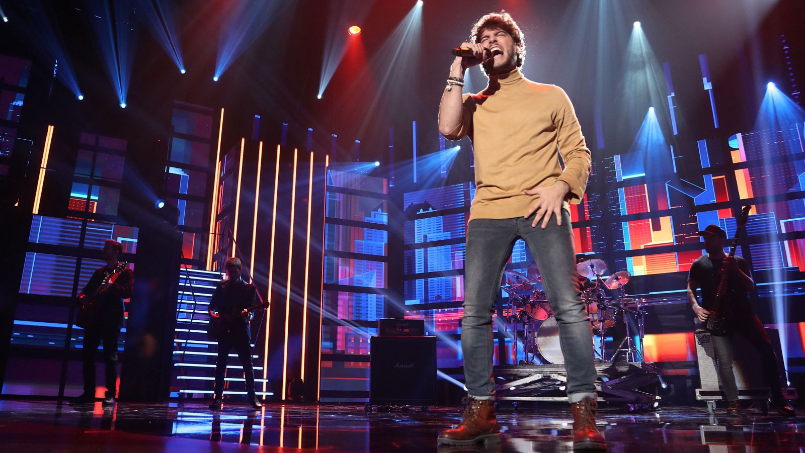 Rafa canta "Mi primer día" en la Gala 0 de Operación Triunfo 