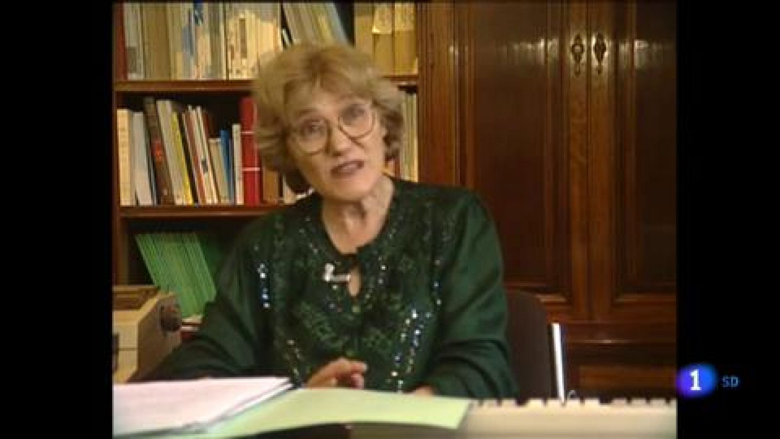 L'Informatiu: Ha mort l'escriptora Isabel-Clara Simó | RTVE Play