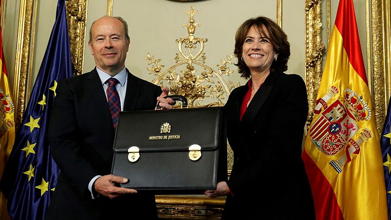 Críticas a la propuesta de Pedro Sánchez de Dolores Delgado como fiscal general del Estado