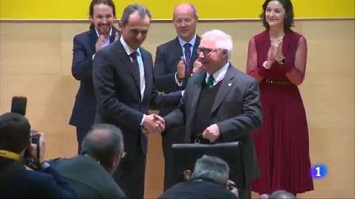 Telediario 1 - Los ministros más sociales reciben sus carteras con ilusión