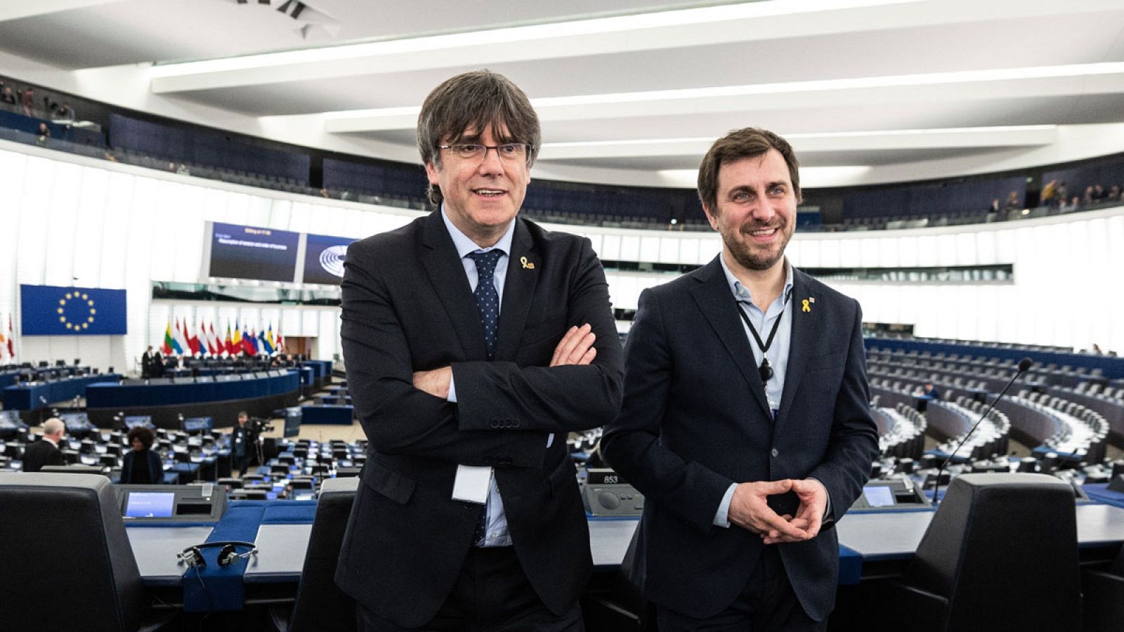 La Generalitat arropa a Puigdemont y Comín en su primer día en el Parlamento Europeo