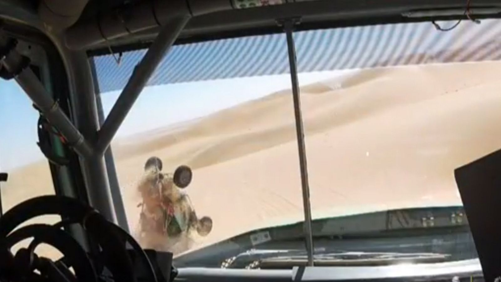 La carambóla de un 'side by side' desde el camión de Albert Llovera