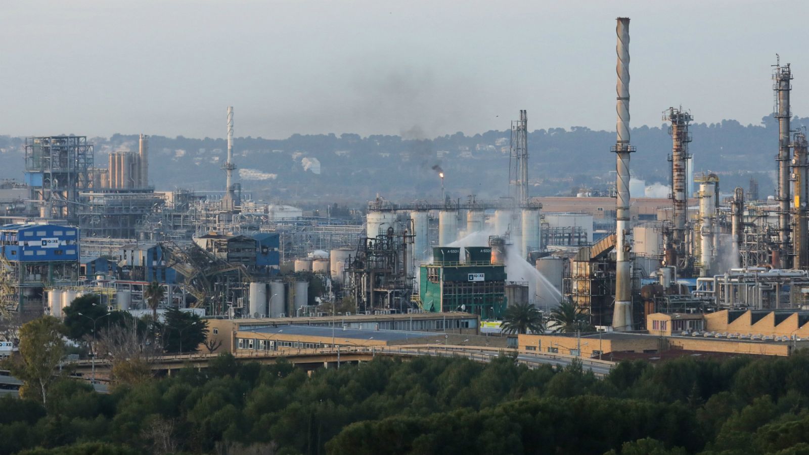 El óxido de etileno, el vapor inflamable que se produce en la petroquímica de Tarragona - RTVE.es