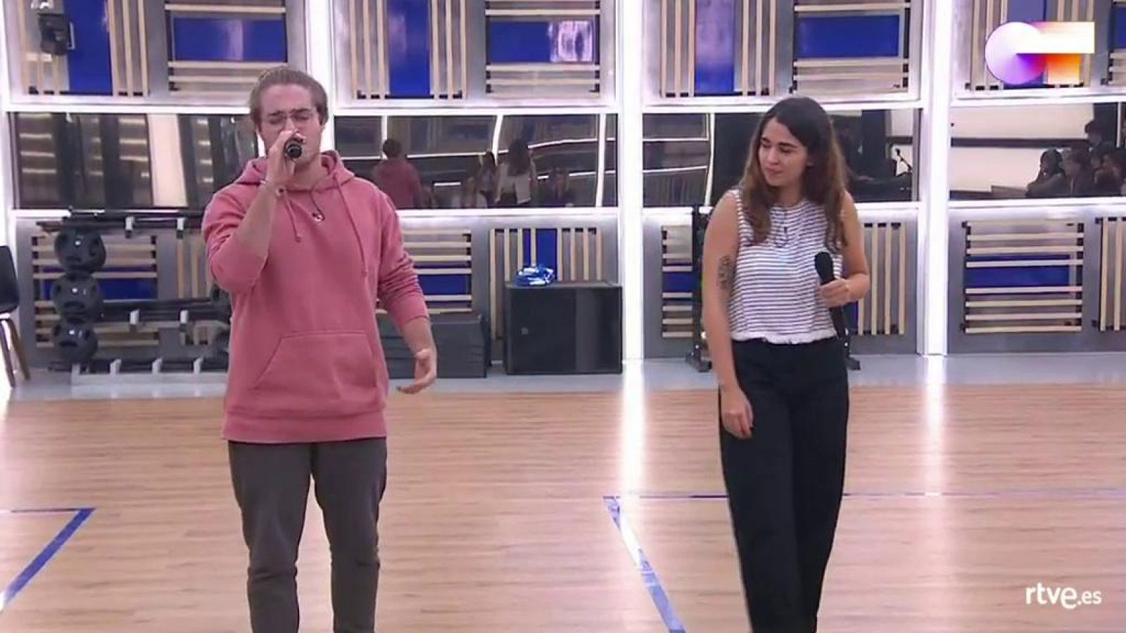 OT 2020 - Gèrard y Anaju cantan "Up" - Primer pase de micro Gala 1