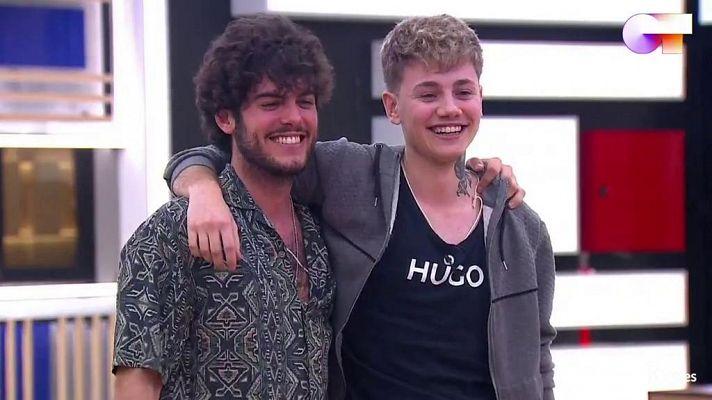 OT 2020 - Rafa y Hugo cantan "Tu calorro" - Primer pase de micros Gala