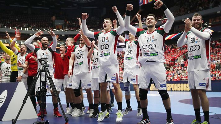 La victoria de Hungría sobre Islandia deja fuera del Europeo a Dinamarca