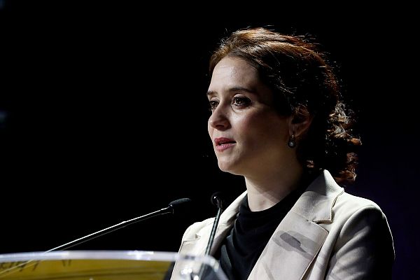 Telediario 1 - Ayuso reta a Colau: "Iremos a por el Mobile Congress"