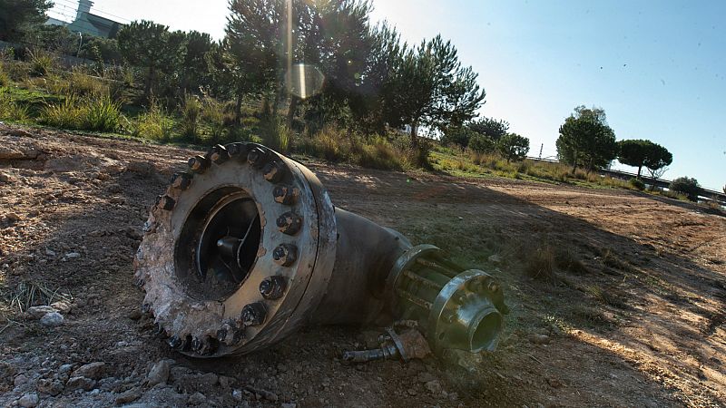 Los objetos desplazados por la explosión de Tarragona causan daños materiales en las proximidades