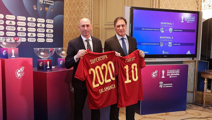 Telediario 1 - Luis Rubiales, sobre la posible candidatura de Casillas: "Hoy hablamos de la Supercopa femenina"