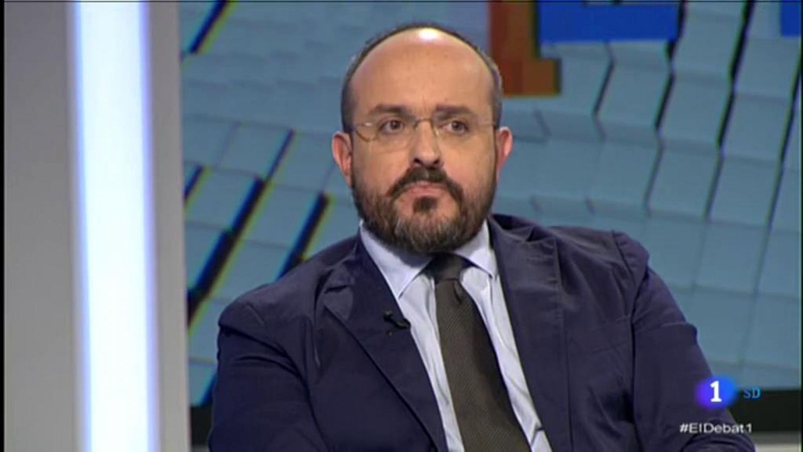 El Debat de La 1 | Alejandro Fernández critica l'actitud dels socialistes a Catalunya - RTVE.es