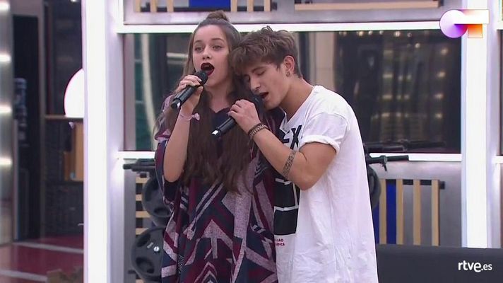 OT 2020 - Eva y Nick cantan Little Talks en el segundo pase de micros