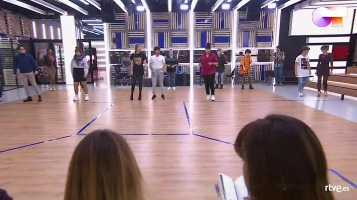 OT 2020 - Canción grupal "Medley Marisol" en el segundo pase de micros