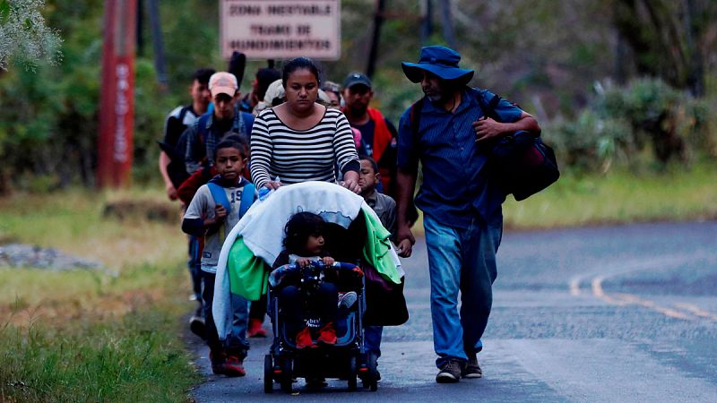 Una nueva caravana de migrantes cruza Guatemala para llegar a México y Estados Unidos