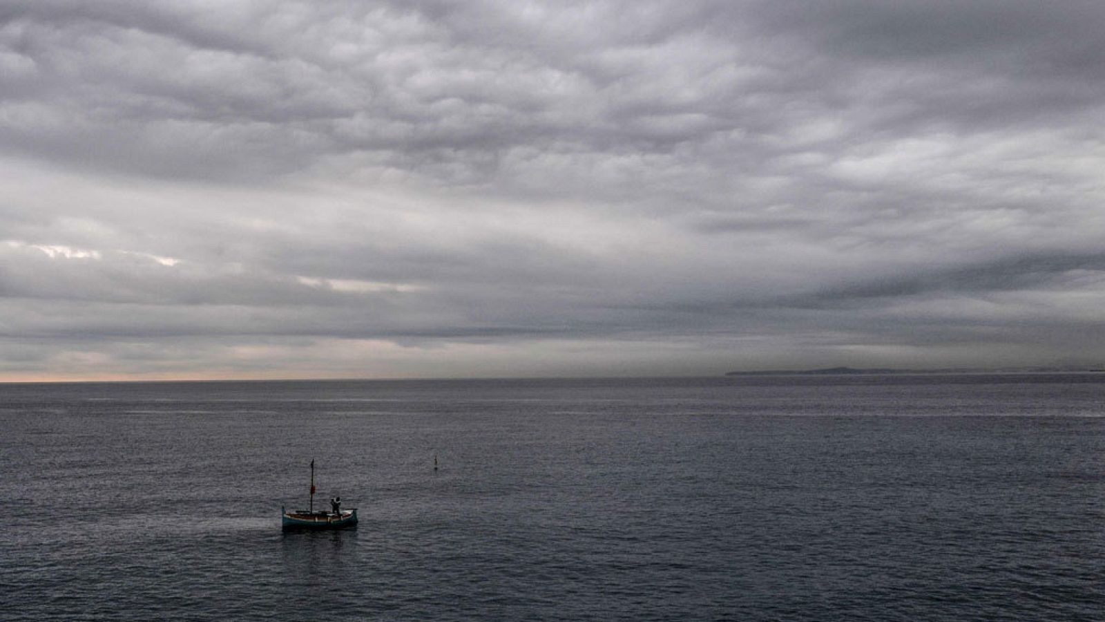 Fuertes vientos y lluvias en toda la península