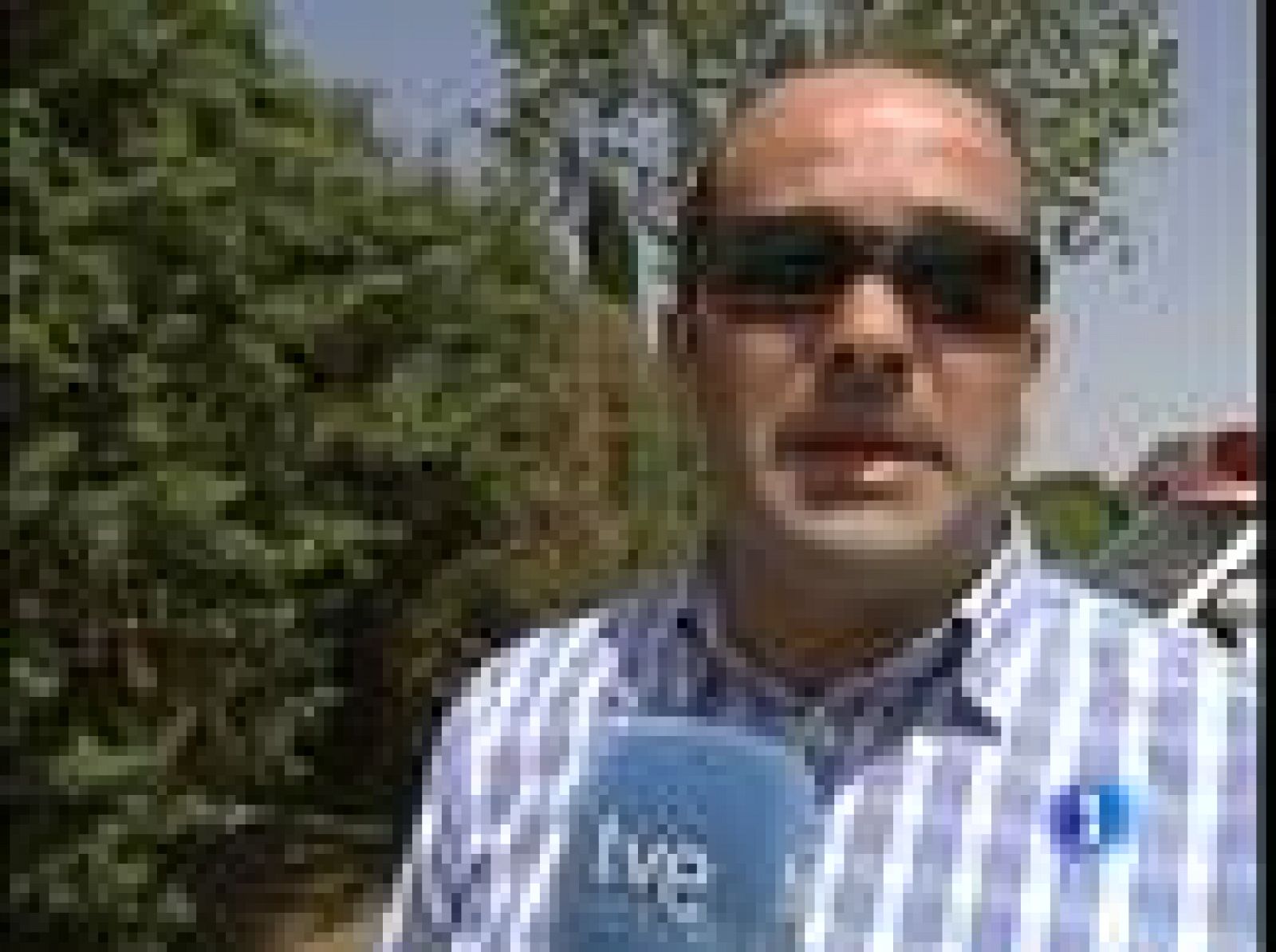 En la localidad madrileña de Collado Mediano un incendio obliga a desalojar a dos mil personas | Ver