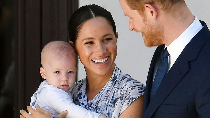 El príncipe Enrique y Meghan renuncian al tratamiento de alteza real y dejarán de recibir fondos públicos en primavera