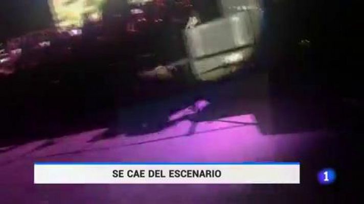 Telediario 1 - Un cantante japonés resulta herido tras caer del escenario en un espectáculo de 'Bola de dragón'