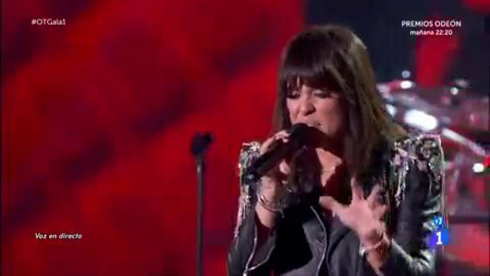 Vanesa Martín, una de las invitadas especiales, canta Caída libre en la Gala 1 de Operación Triunfo 2020