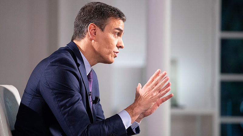 Sánchez avanza que el Gobierno aprobará la subida del 2% del sueldo de los funcionarios