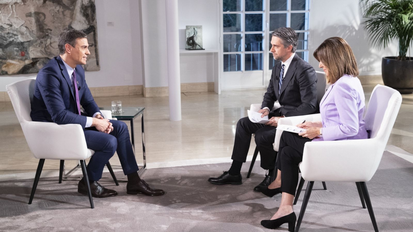 Especial informativo - Entrevista al presidente del Gobierno Pedro Sánchez - Lengua de signos - RTVE.es