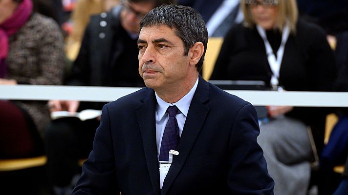 Informativo 24h - Trapero sobre los informes del referéndum de Cataluña: "No todos me los leía"