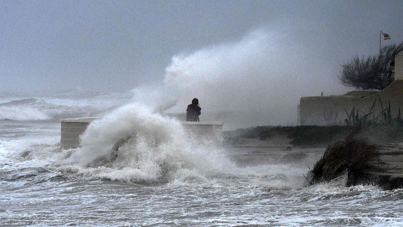 La borrasca Gloria deja el peor temporal marítimo en 20 años en el Mediterráneo