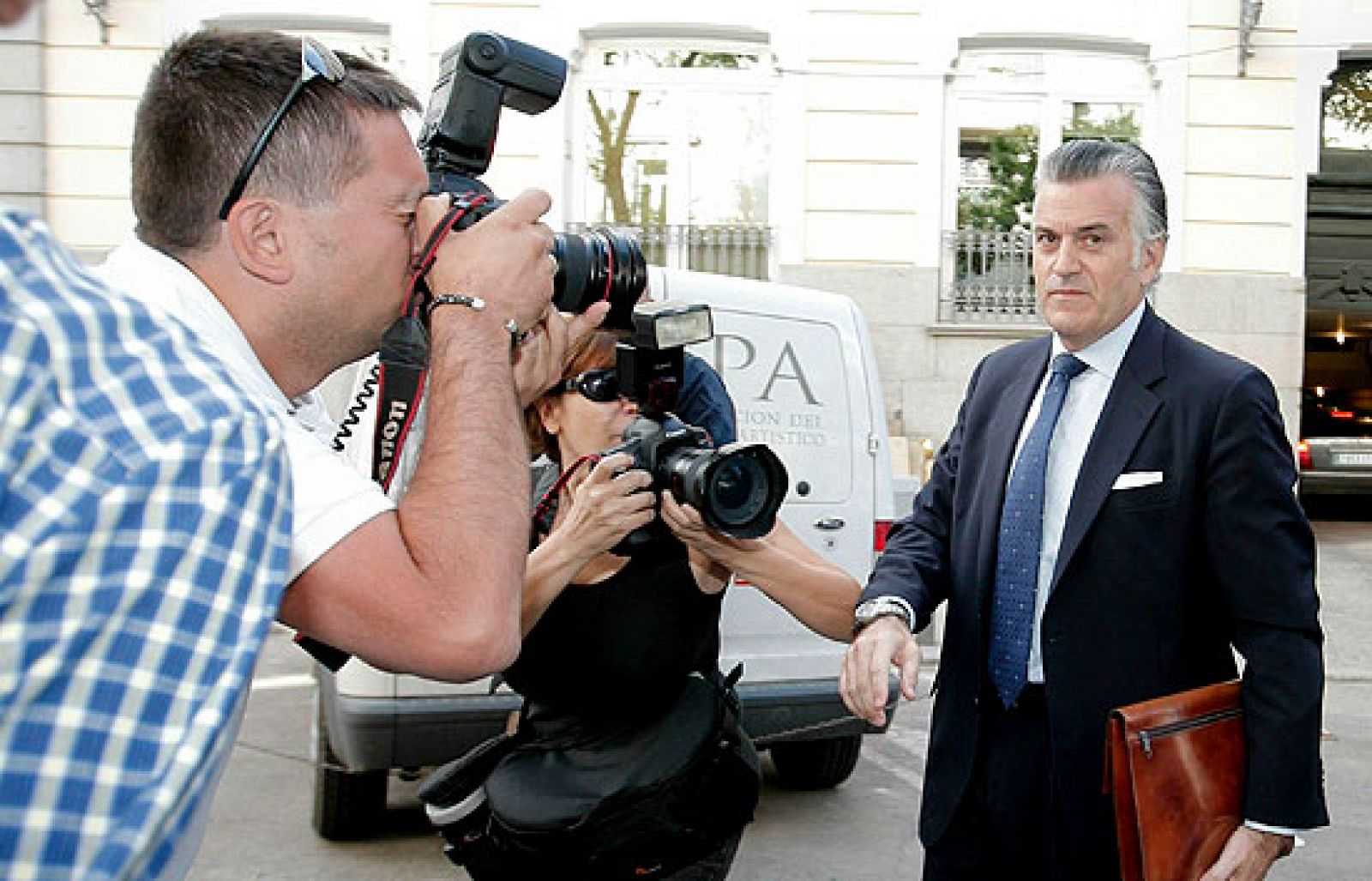 Luis Bárcenas llega "absolutamente tranquilo" al Supremo para declarar por el caso Gürtel.