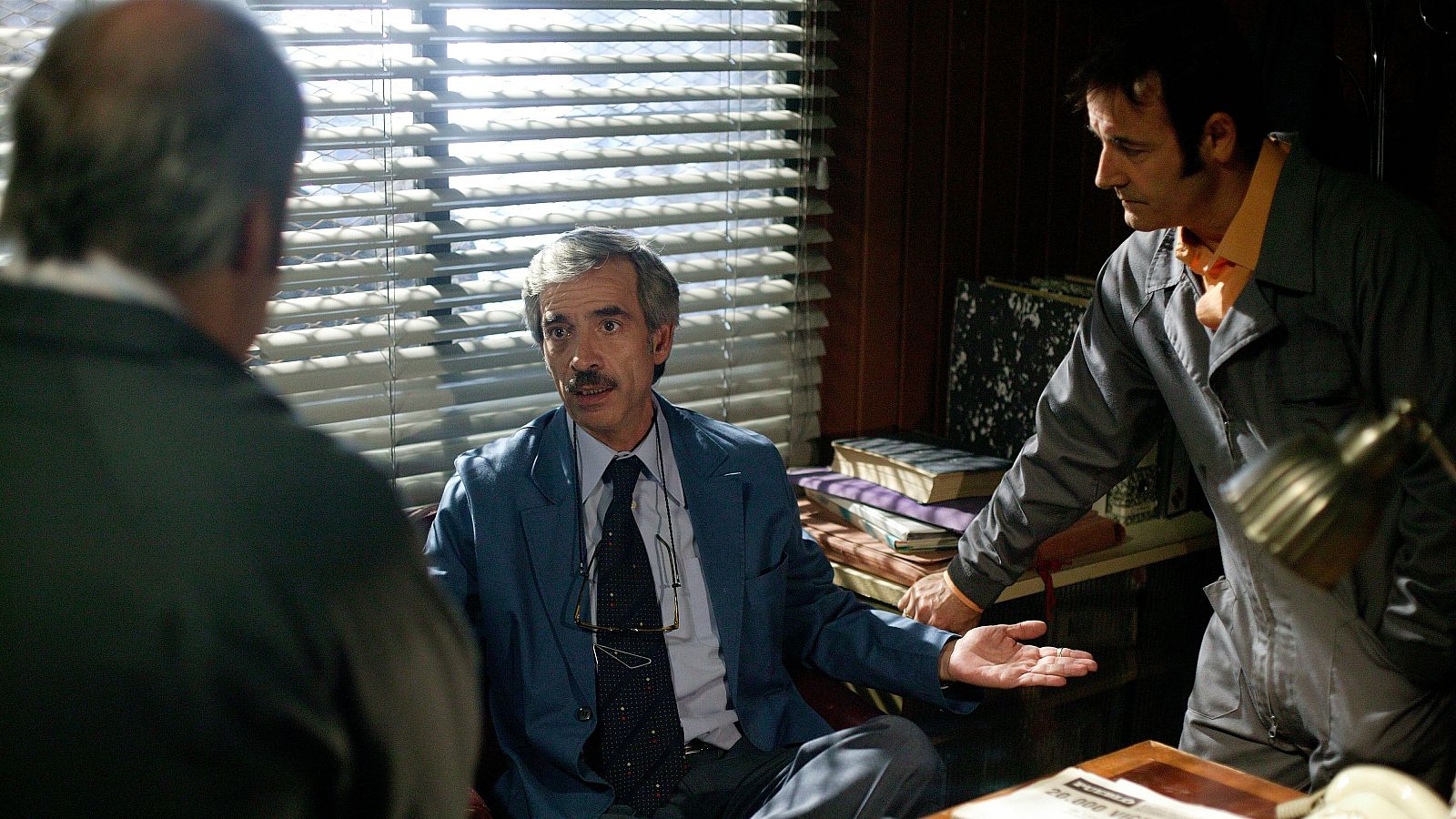 Cuéntame cómo pasó - El entierro de la Minerva