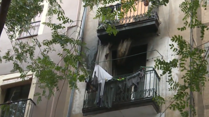 Telediario 1 - Un hombre acusado de apuñar a dos personas en Barcelona