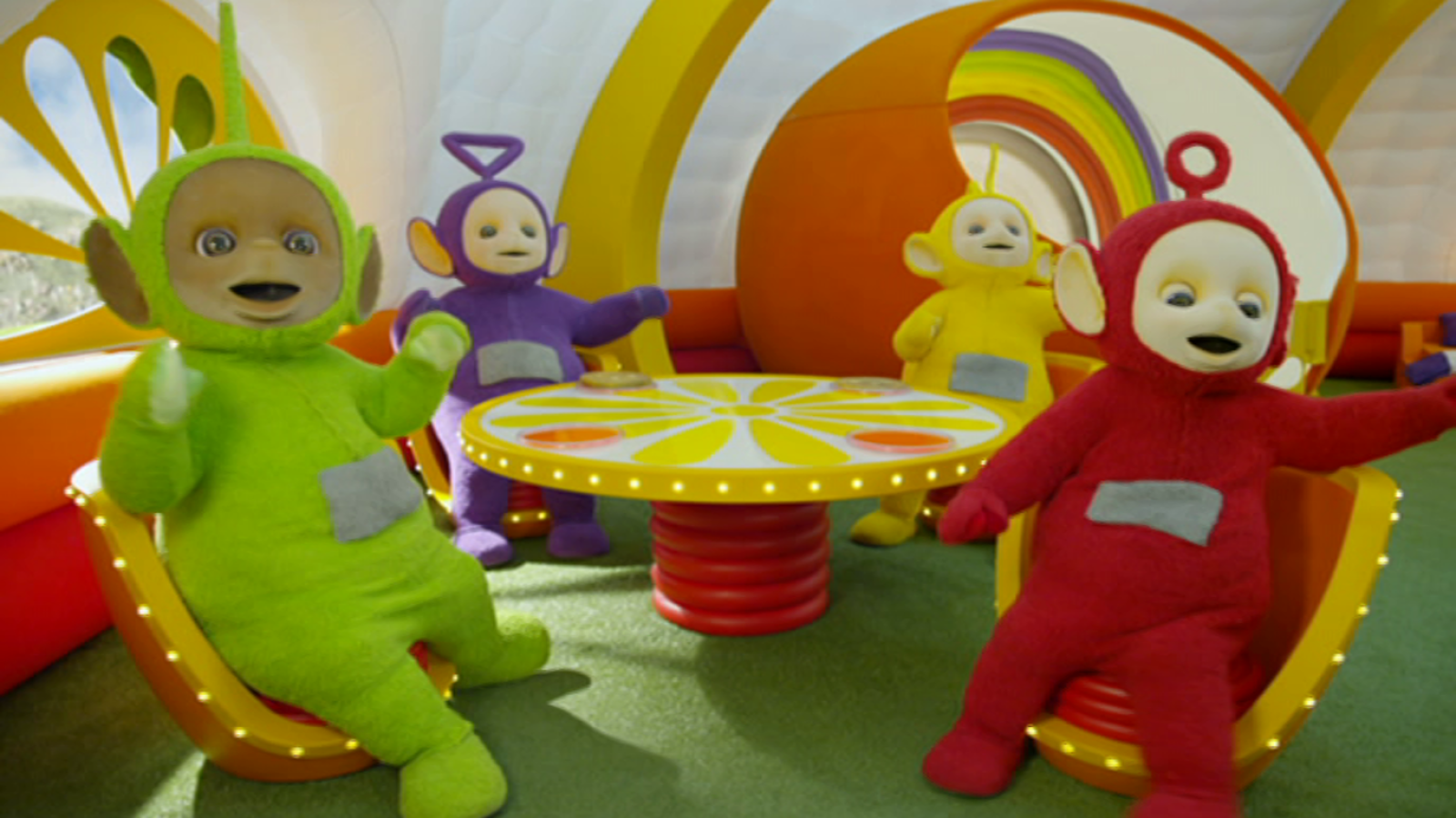 Teletubbies (en inglés) - Tall tower - RTVE.es - Teletubbies en inglés | Watch