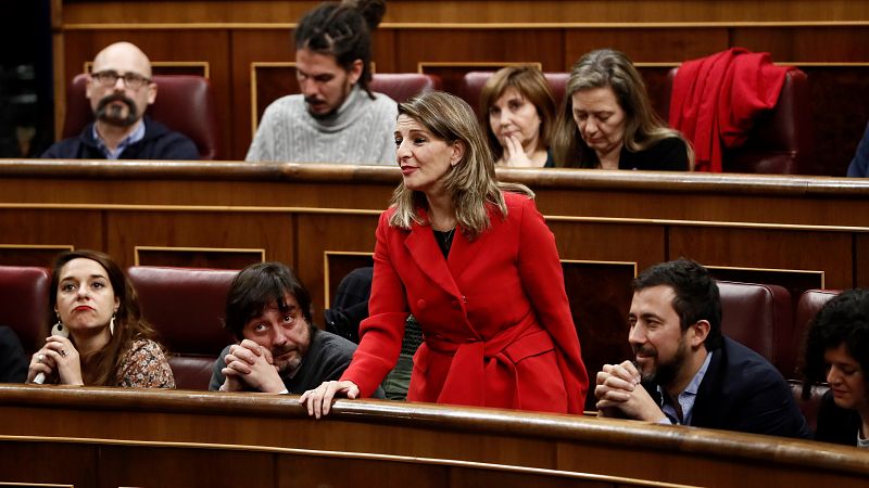 La ministra de Trabajo se reúne con los sindicatos y la patronal para negociar el salario mínimo