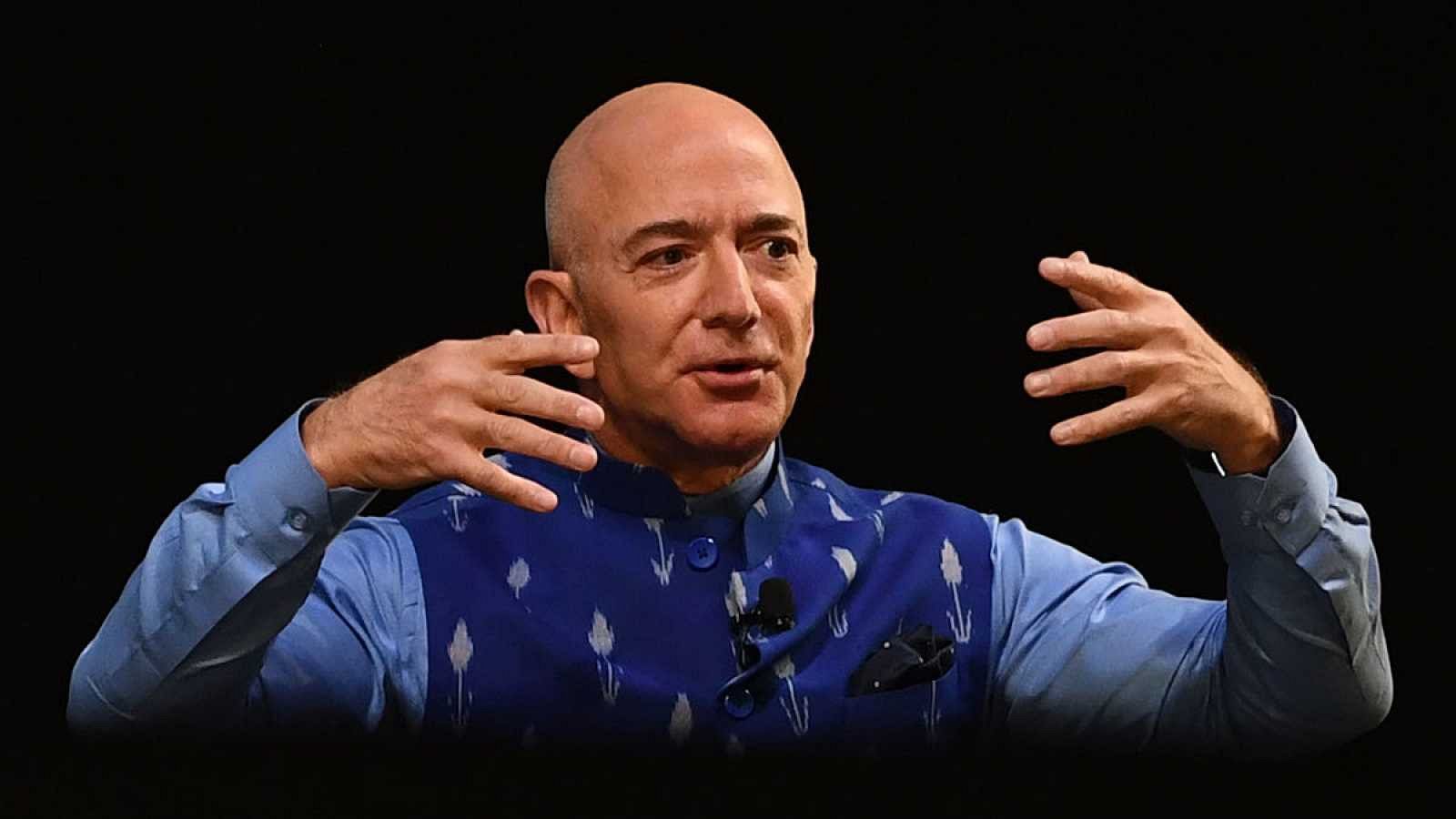 Acusan a Arabia Saudí de espiar al fundador de Amazon