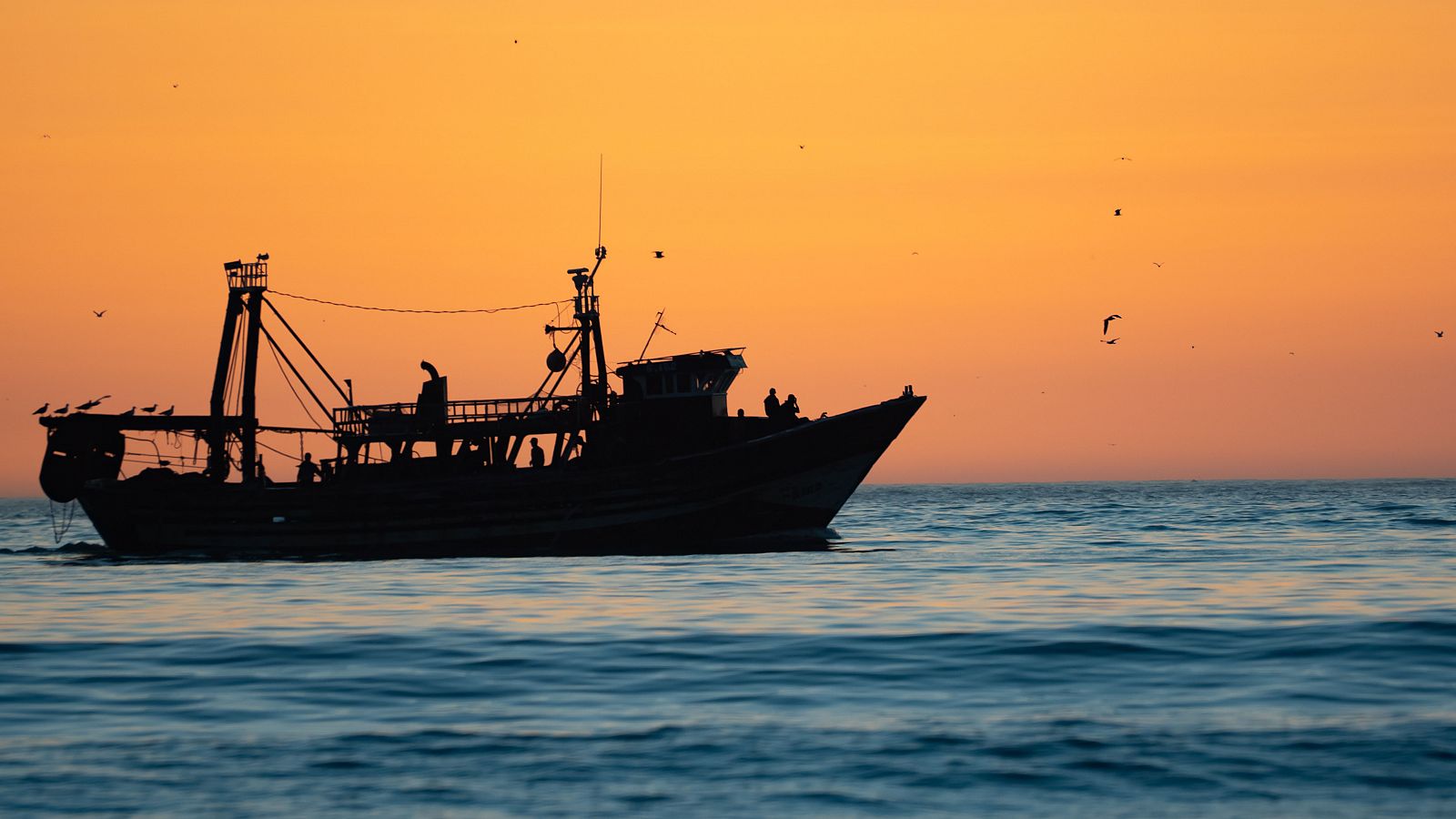 Marruecos expande su frontera marítima y se adhiere aguas de Canarias - RTVE.es