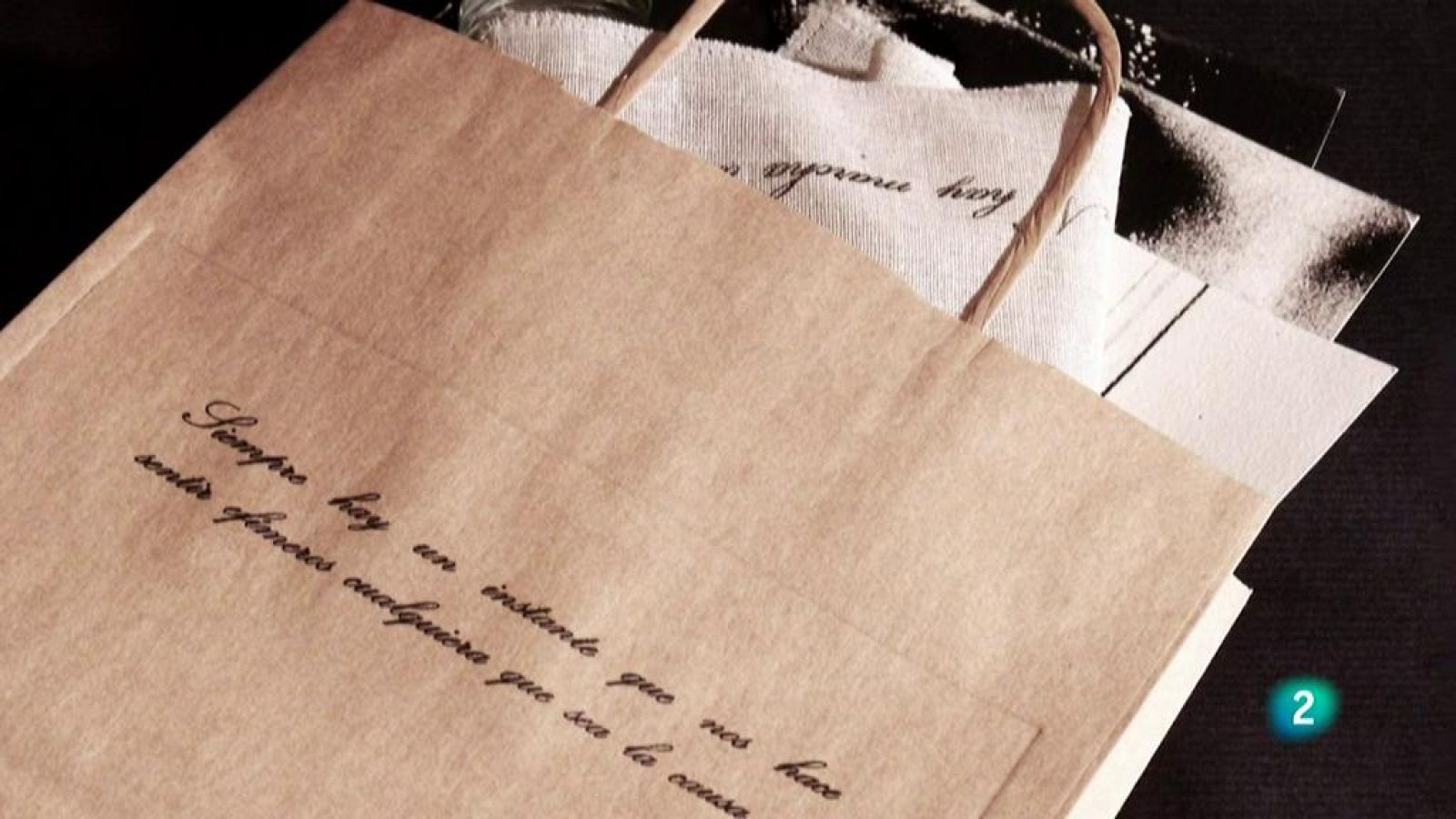 La aventura del saber. Boek visual: Sara Biassu Poesia Visual