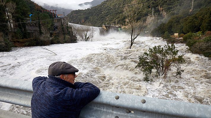 'Gloria' amaina tras causar 12 muertes y numerosos daños